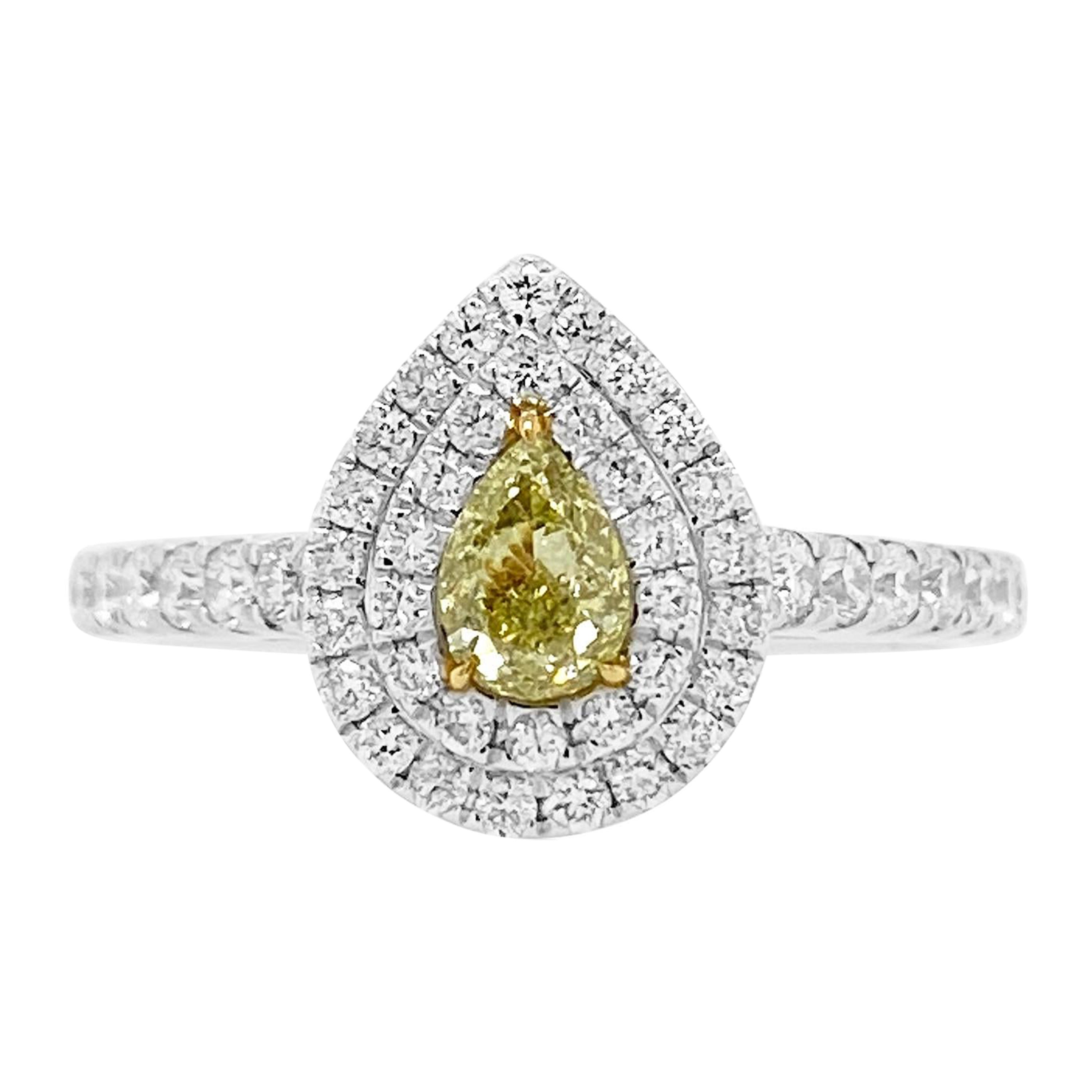 Verlobungsring in Birnenform mit natürlichem gelbem Fancy-Diamant und weißem Diamant im Angebot
