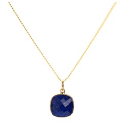 Elizabeth Raine, collier pendentif Chakra troisième œil en or 18 carats et lapis-lazuli