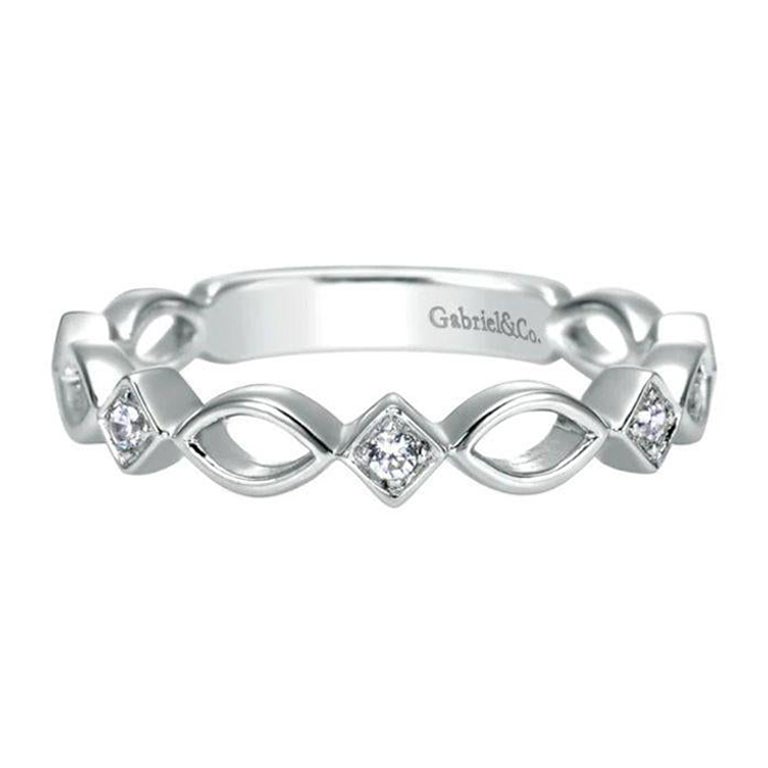 Gabriel and Co Scalloped White Gold Diamond Band For Sale