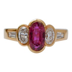 Vintage Ruby, Diamonds, 18 Karat Yellow Gold Ring.