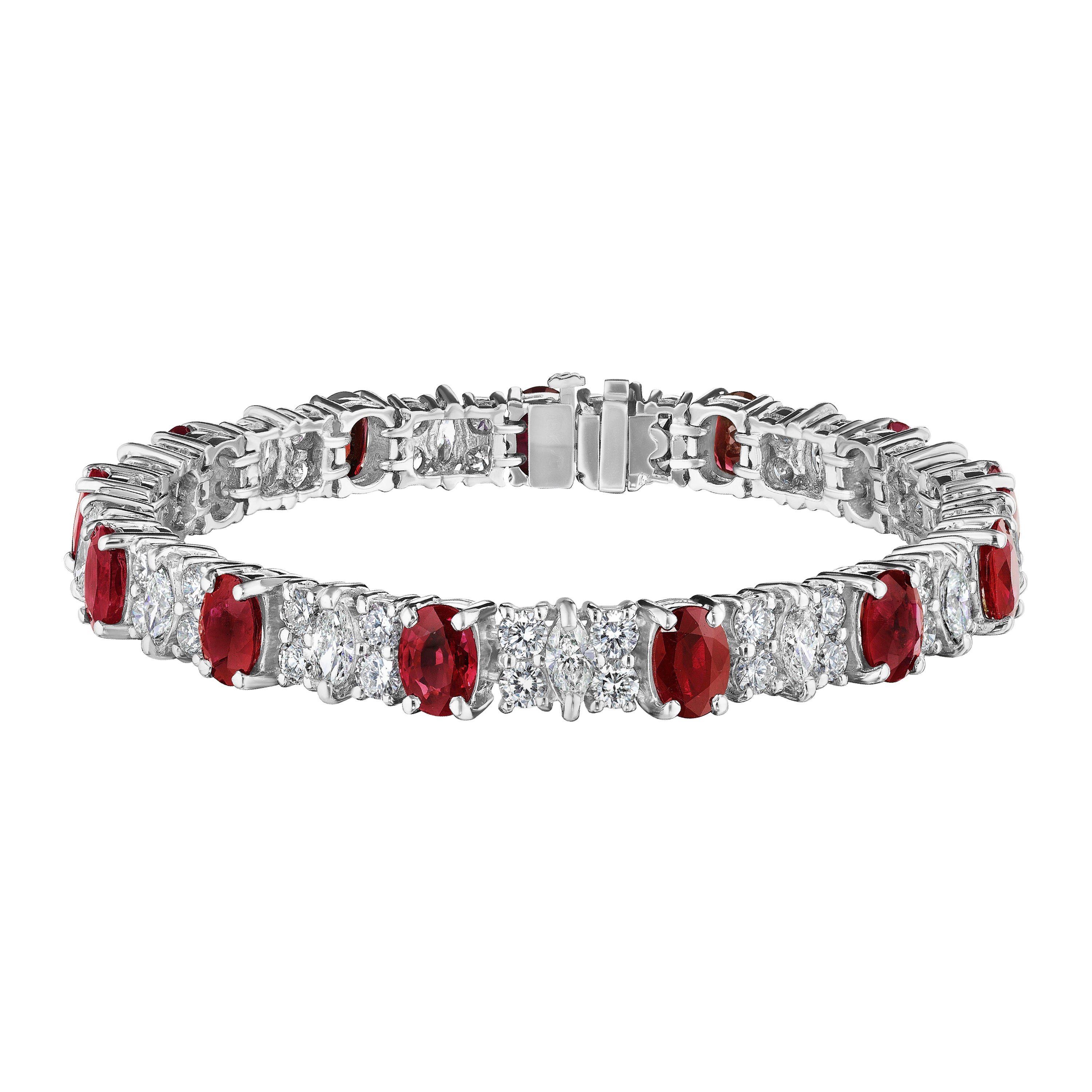 Bracelet en or blanc 18 carats, rubis ovale et diamants taille marquise de 19,61 carats