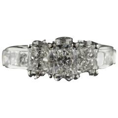 Radiant Cut Diamond Gold Engagement Ring 11
