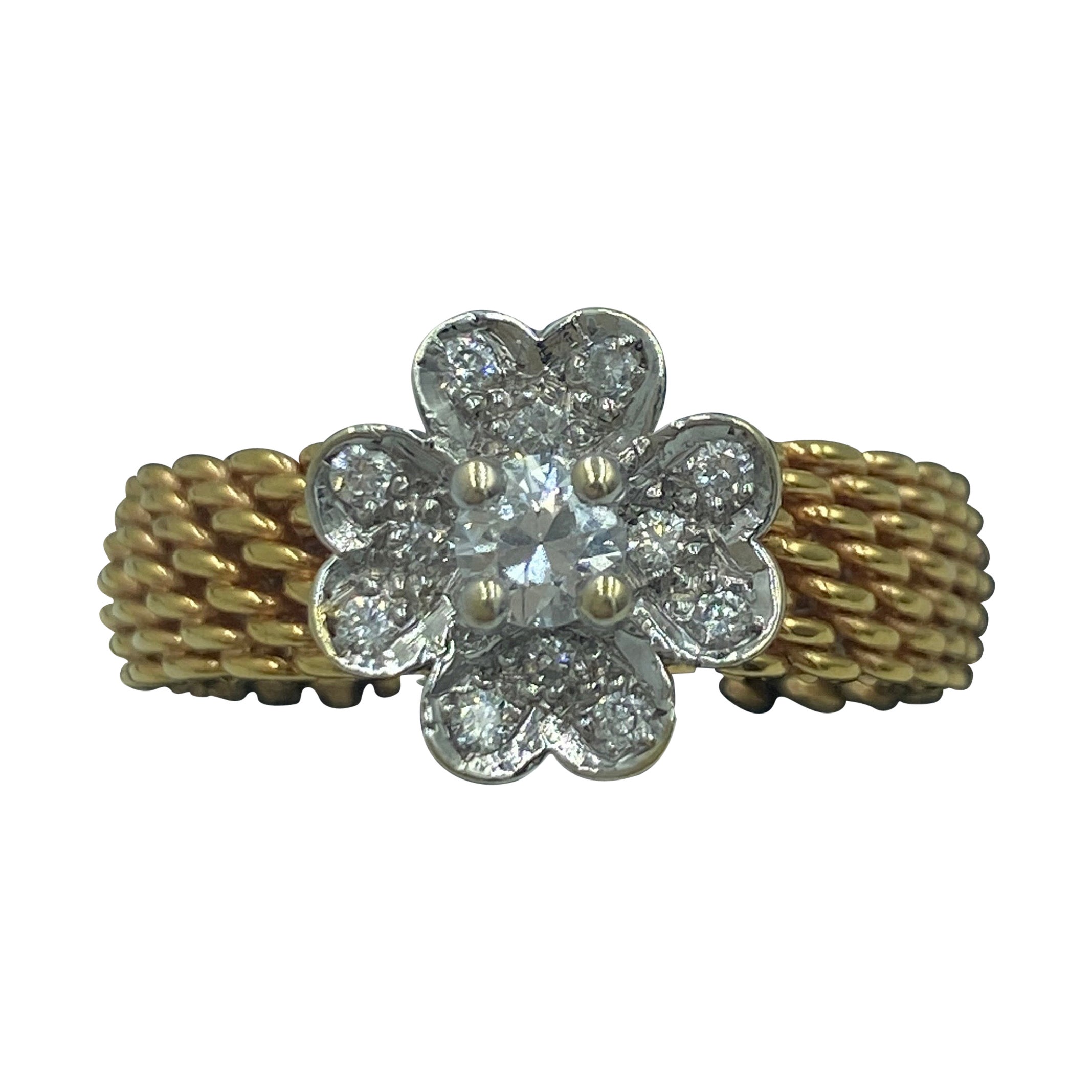 Tiffany & Co 18 karat gold Somerset mesh ring with a diamond flower For Sale