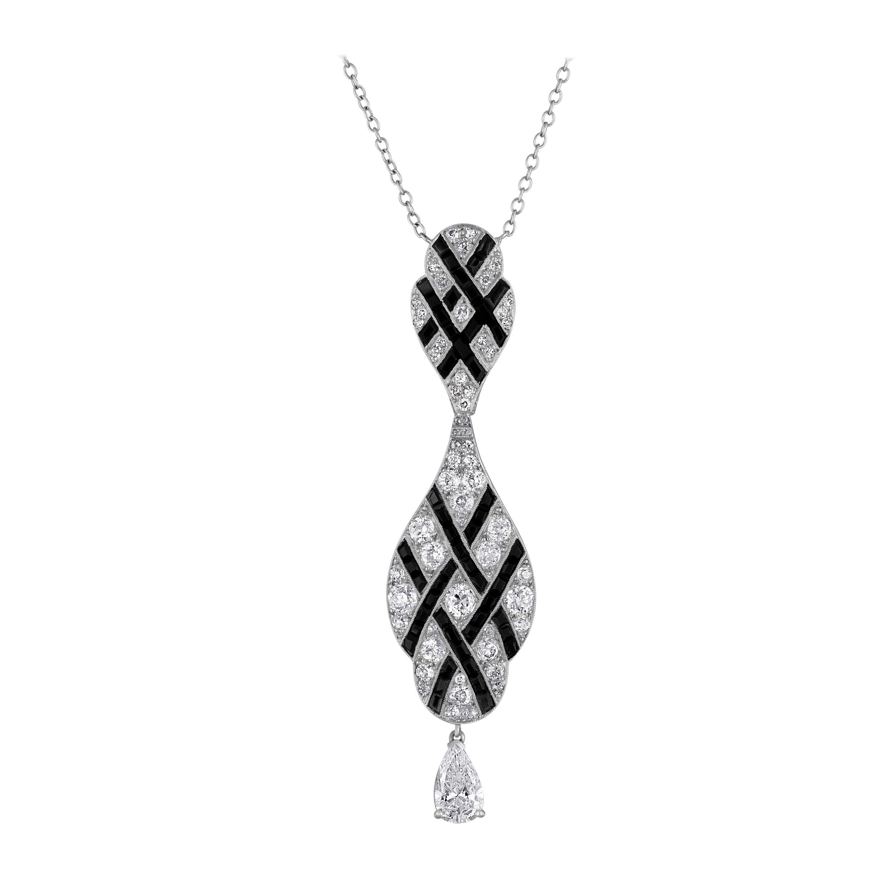 Mindi Mond Kunst  Einzigartige Halskette aus Platin mit geometrischem Diamant-Onyx im Deko-Stil  im Angebot