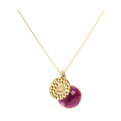 18 Karat Gold Om Amulet + Rubin Wurzelwurzel Chakra Anhänger Halskette von Elizabeth Raine