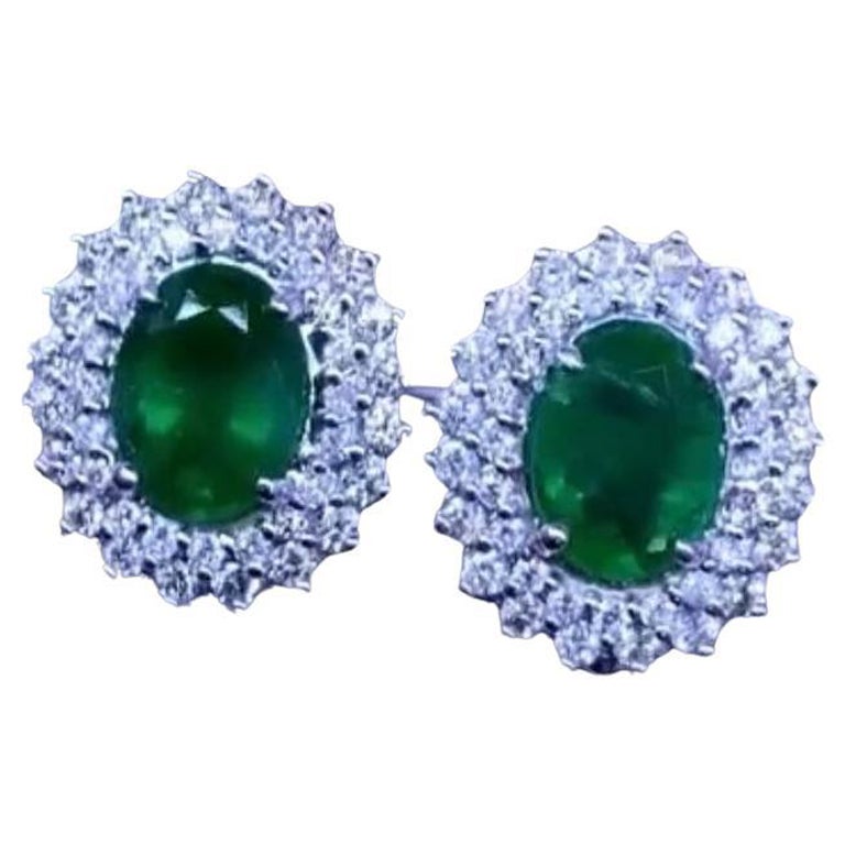 AIG Certified 2.50 Ct Zambian Emeralds   Diamonds 18K Gold Earrings 