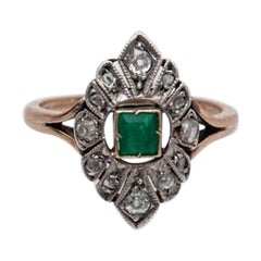 Art Deco ring with diamonds and emerald, 1920s-30s. 20th century.