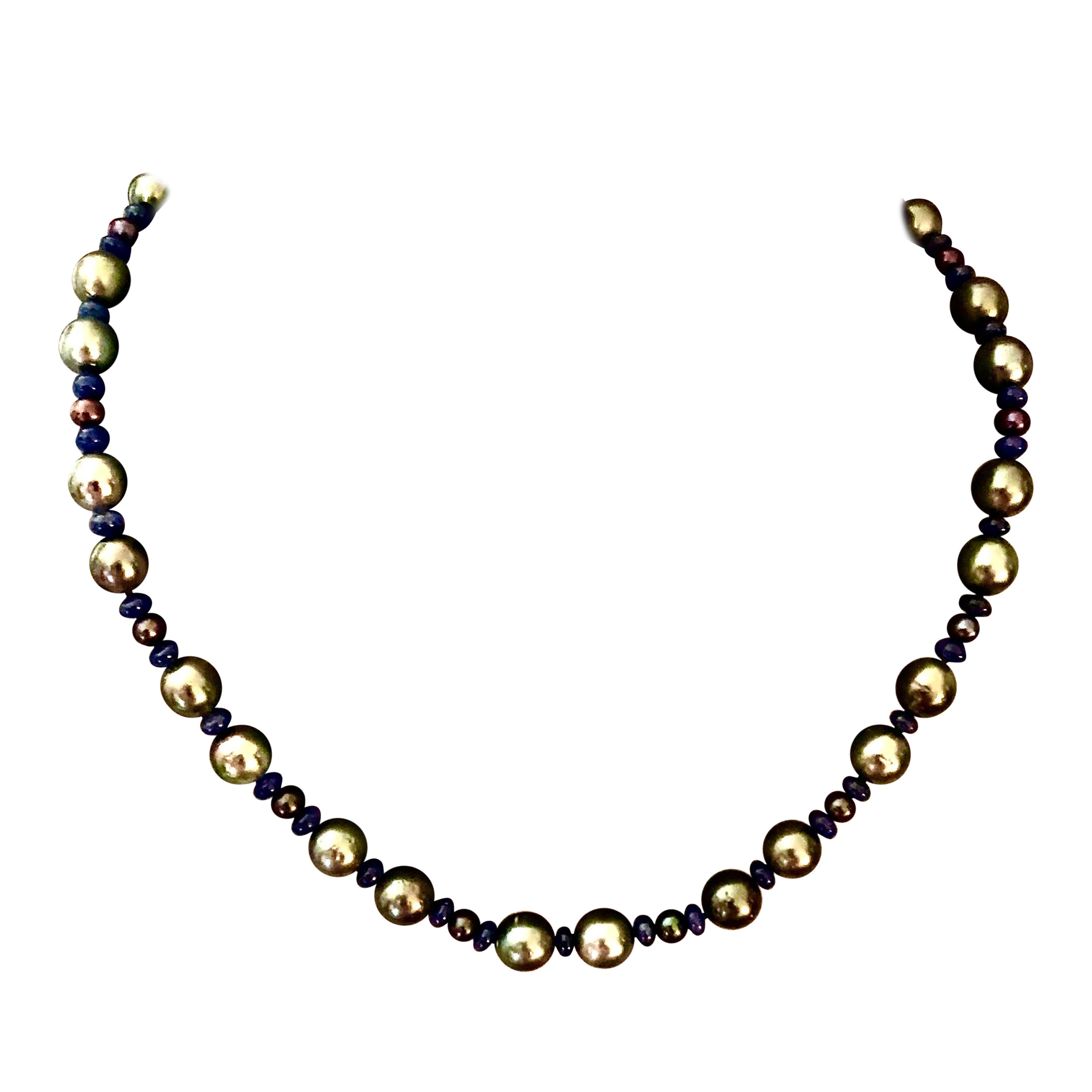 Tahitian grey pearls and sapphire necklace