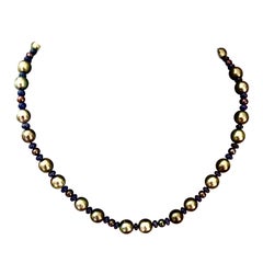 Tahitian grey pearls and sapphire necklace