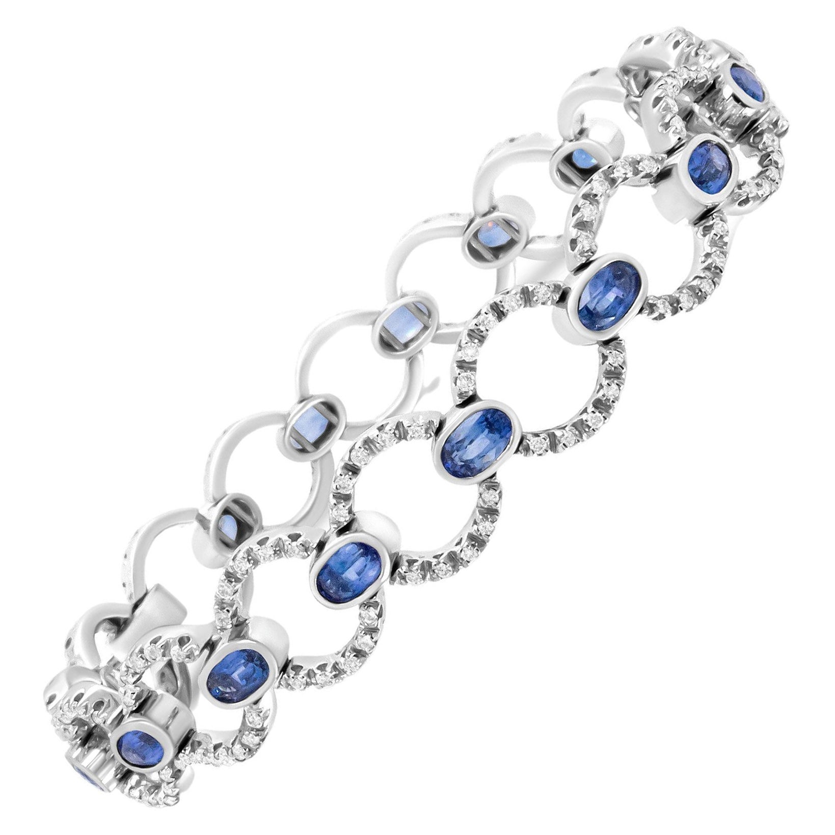 18K White Gold 6 Ct Diamond and Oval Blue Sapphire Openwork Circle Link Bracelet For Sale