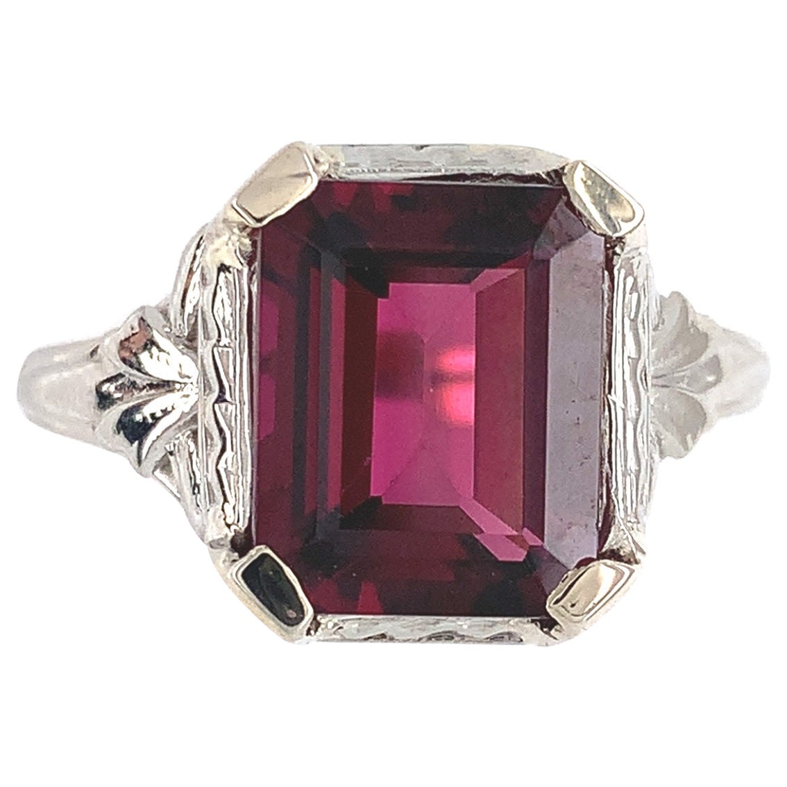 10K Gold 3.90ct Rhodolite Garnet Ring For Sale