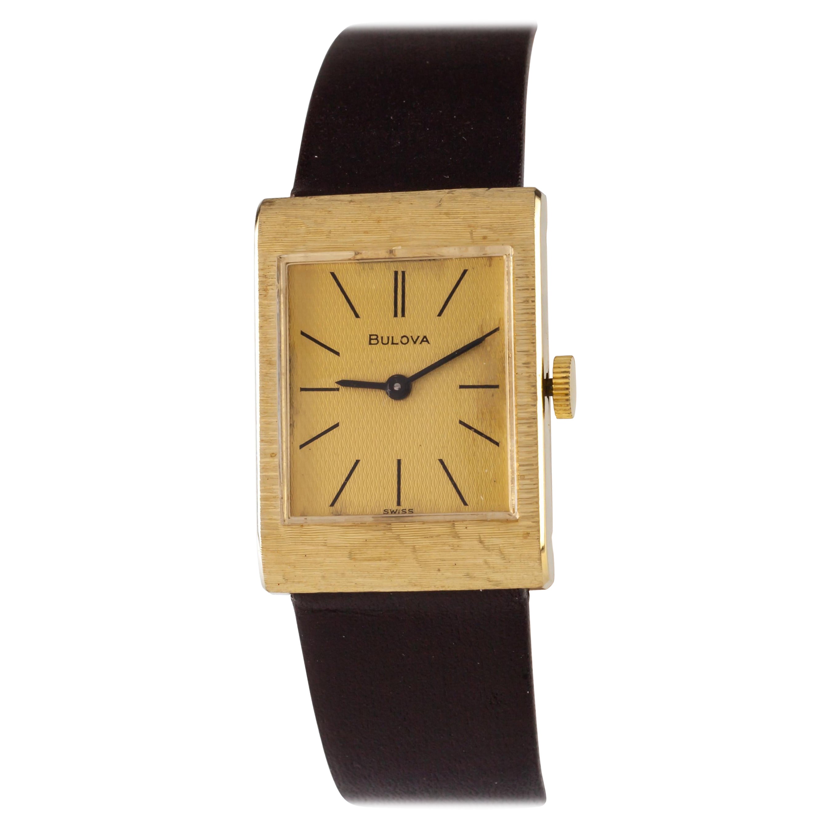 Bulova Herren 14k Gelbgold Vintage Hand-Winding-Uhr Lederband im Angebot