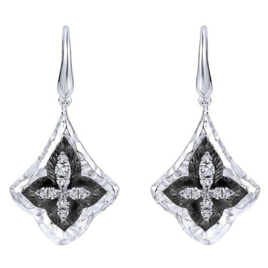   Boucles d'oreilles en argent et saphir blanc avec rhodium noir en vente