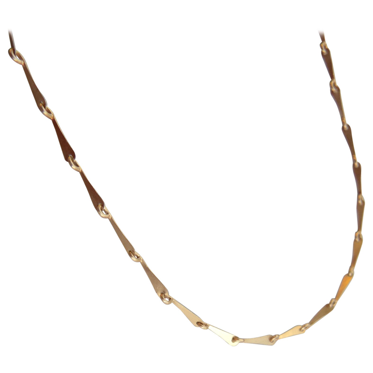 Delicate Recycled 9ct yellow Gold Tarsus Chain For Sale