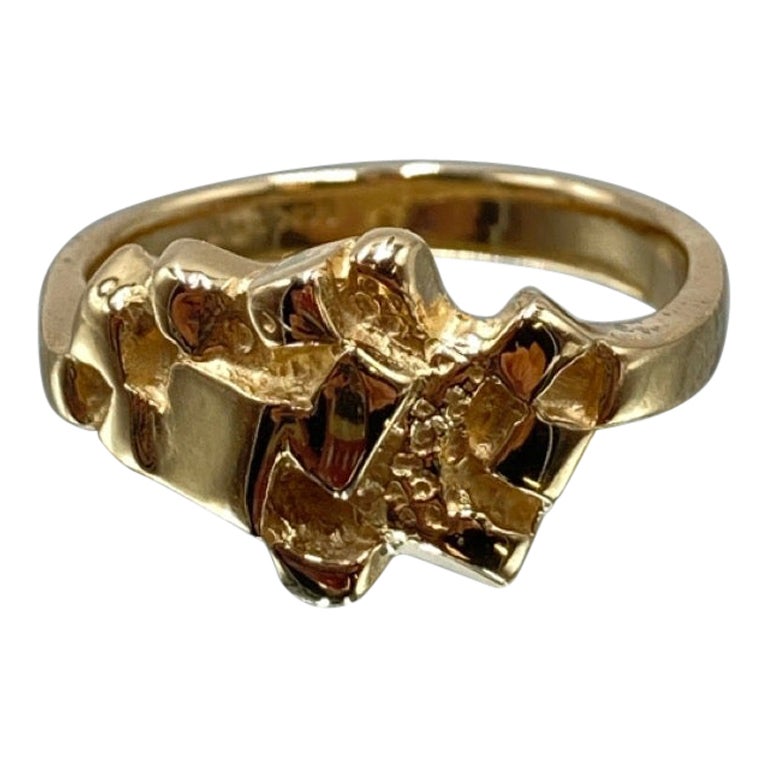 14K Yellow Gold Lady's Nugget Ring 3.7g Size: 5.5 For Sale