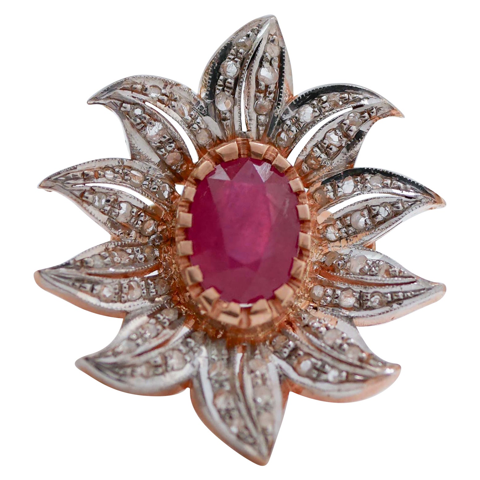 Bague fleur en rubis, diamants, or rose et argent.