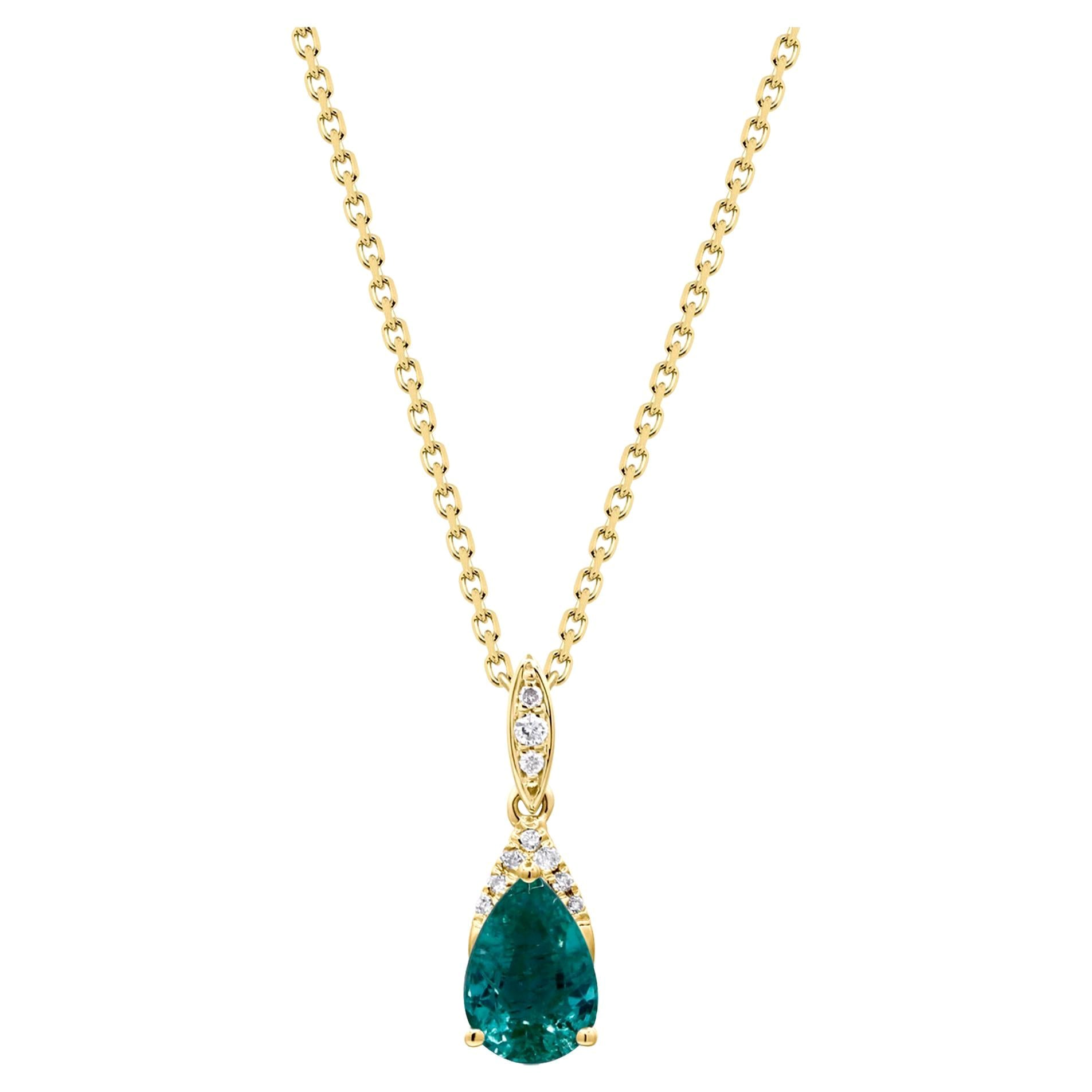 0.64 Carat Pear-Cut Emerald with Diamond Accents 10K Yellow Gold Pendant For Sale