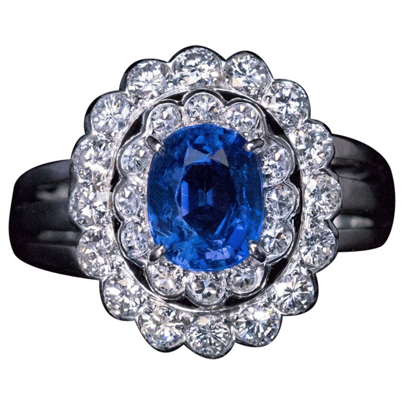 Verlobungsring mit Vintage-Saphir und Diamant mit doppeltem Halo im Angebot
