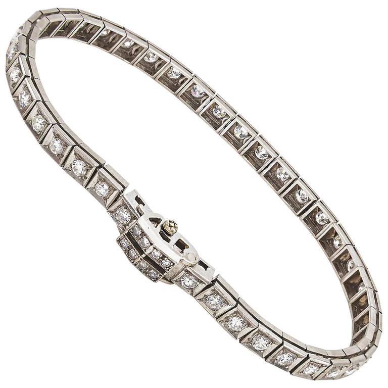 Platinum and Diamond 2.05 Carat Tennis Bracelet For Sale at 1stdibs