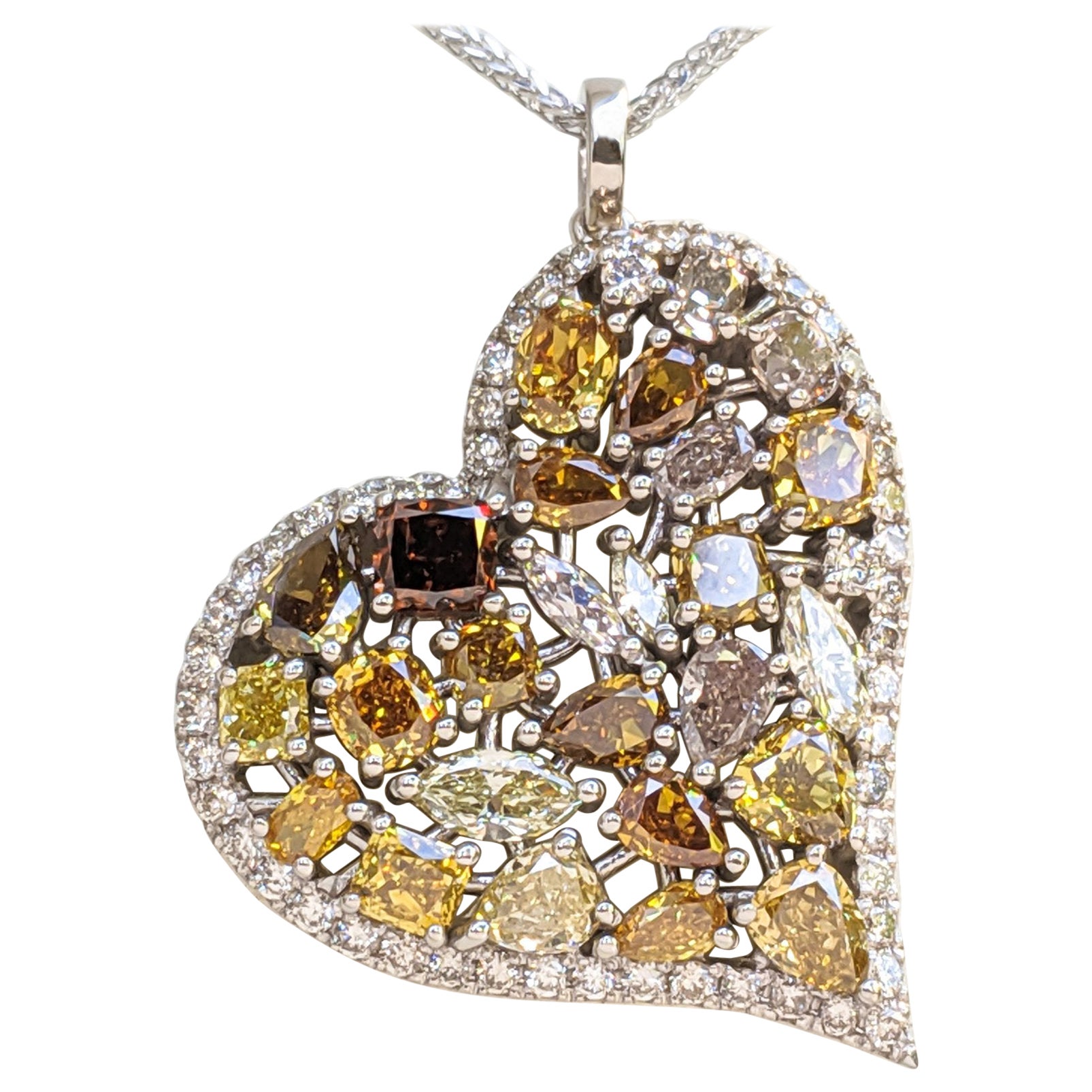 NO RESERVE! 4.70Ct Fancy Diamond & 0.55Ct Diamond 14 kt. Gold Pendant Necklace For Sale