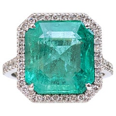 Used NO RESERVE 8.15Ct Emerald & 0.65Ct D-F Diamonds - 18 kt. White gold - Ring