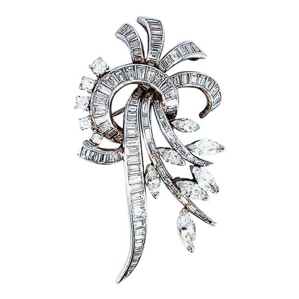 10 Carat Natural Diamond Pin in white Gold with Platinum For Sale at ...