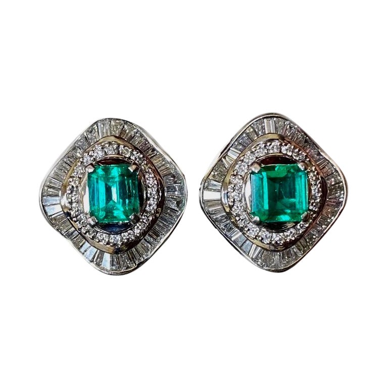 Art Deco Inspired Platinum Diamond 2.51 Carat Colombian Emerald Earrings For Sale