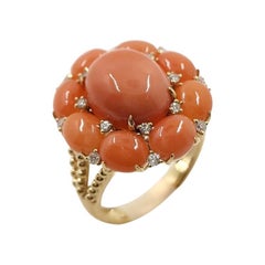 Bague vintage en or jaune 18 carats avec diamants et corail peau d'ange