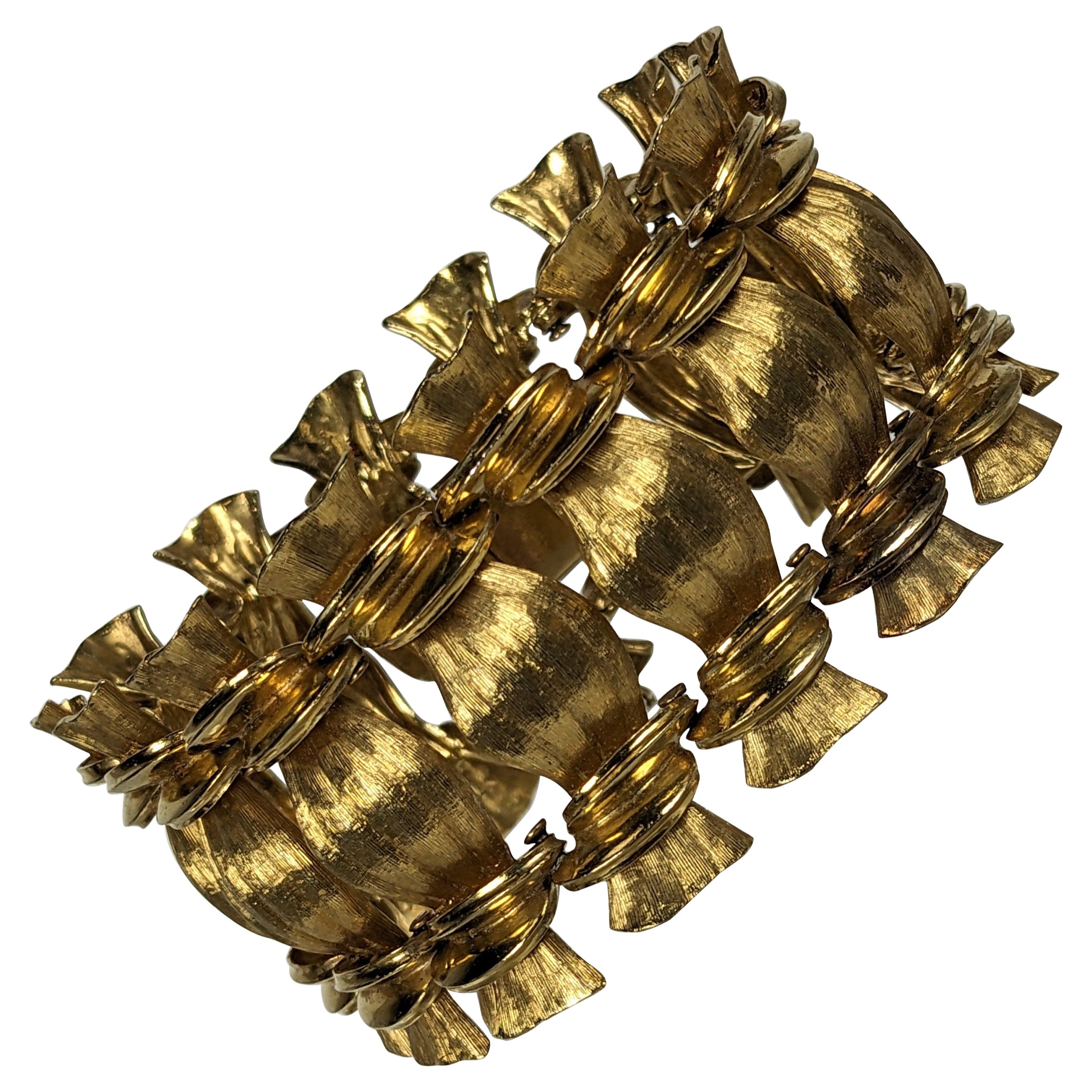 Elegant 18K Textured Bon Bon Link Bracelet