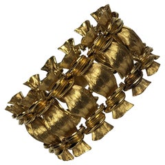 Elegance 18K Textured Bon Bon Link Bracelet