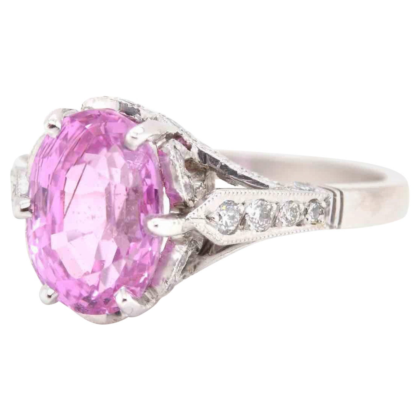  3.73 carats pink sapphire and diamonds ring For Sale