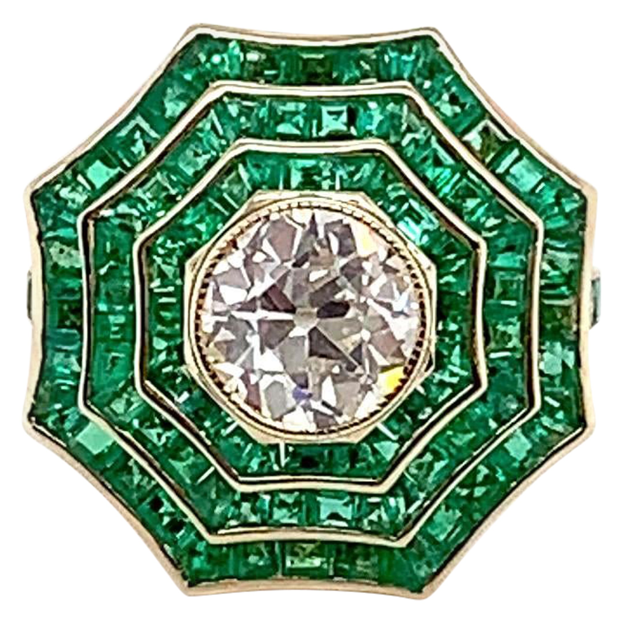 IGI Certified 1.90 Carat Old European Diamond and Emerald Cocktail Ring For Sale