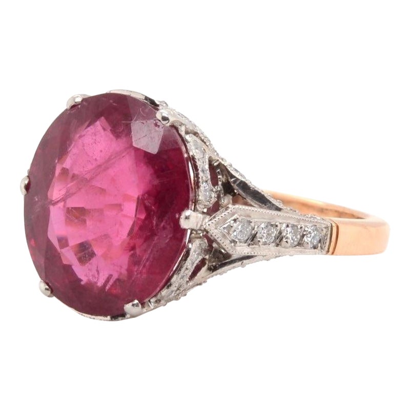 5.41 carats rubellite and diamonds ring For Sale