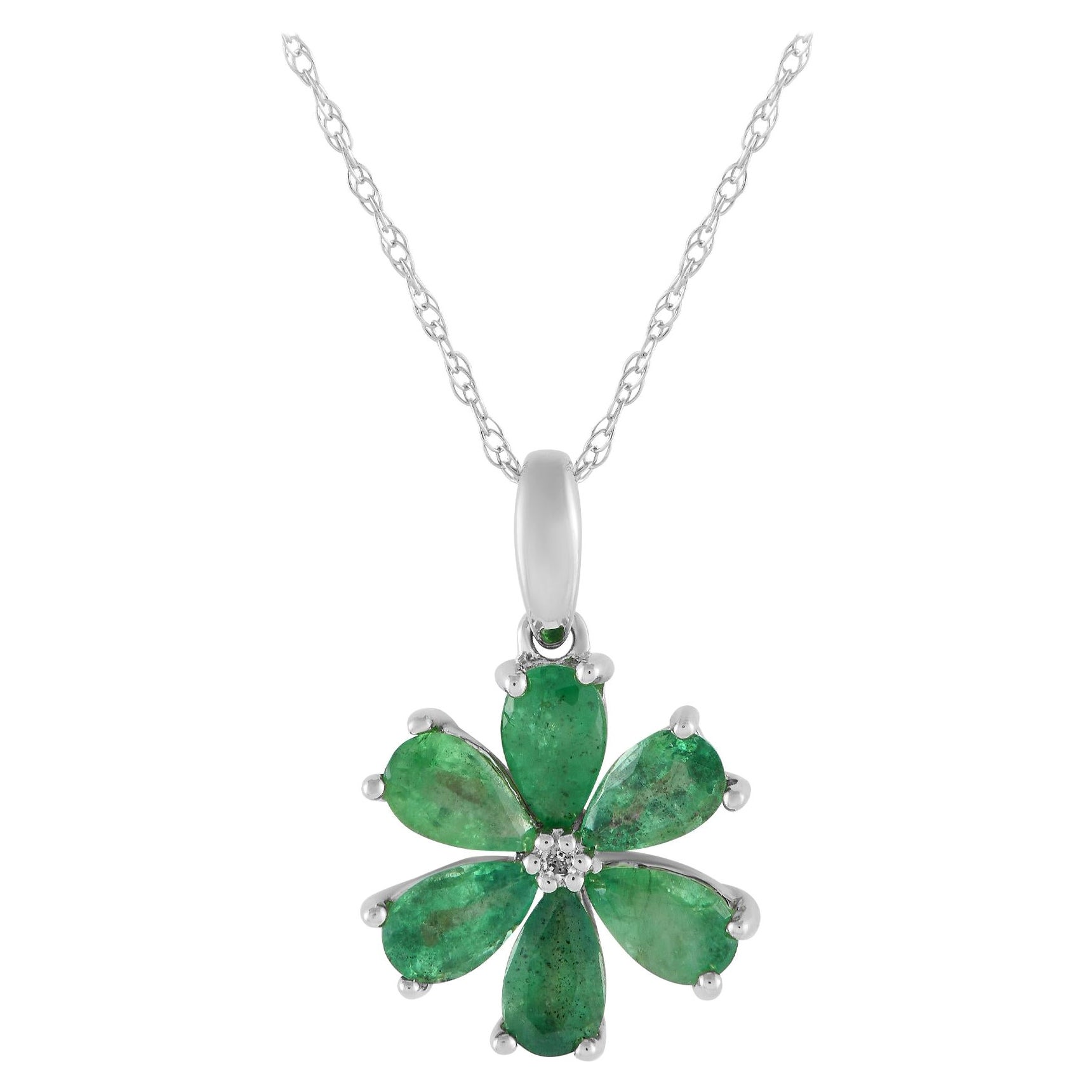 LB Exclusive 14K White Gold 0.01ct Diamond & Emerald Flower Necklace PS01-110723 For Sale