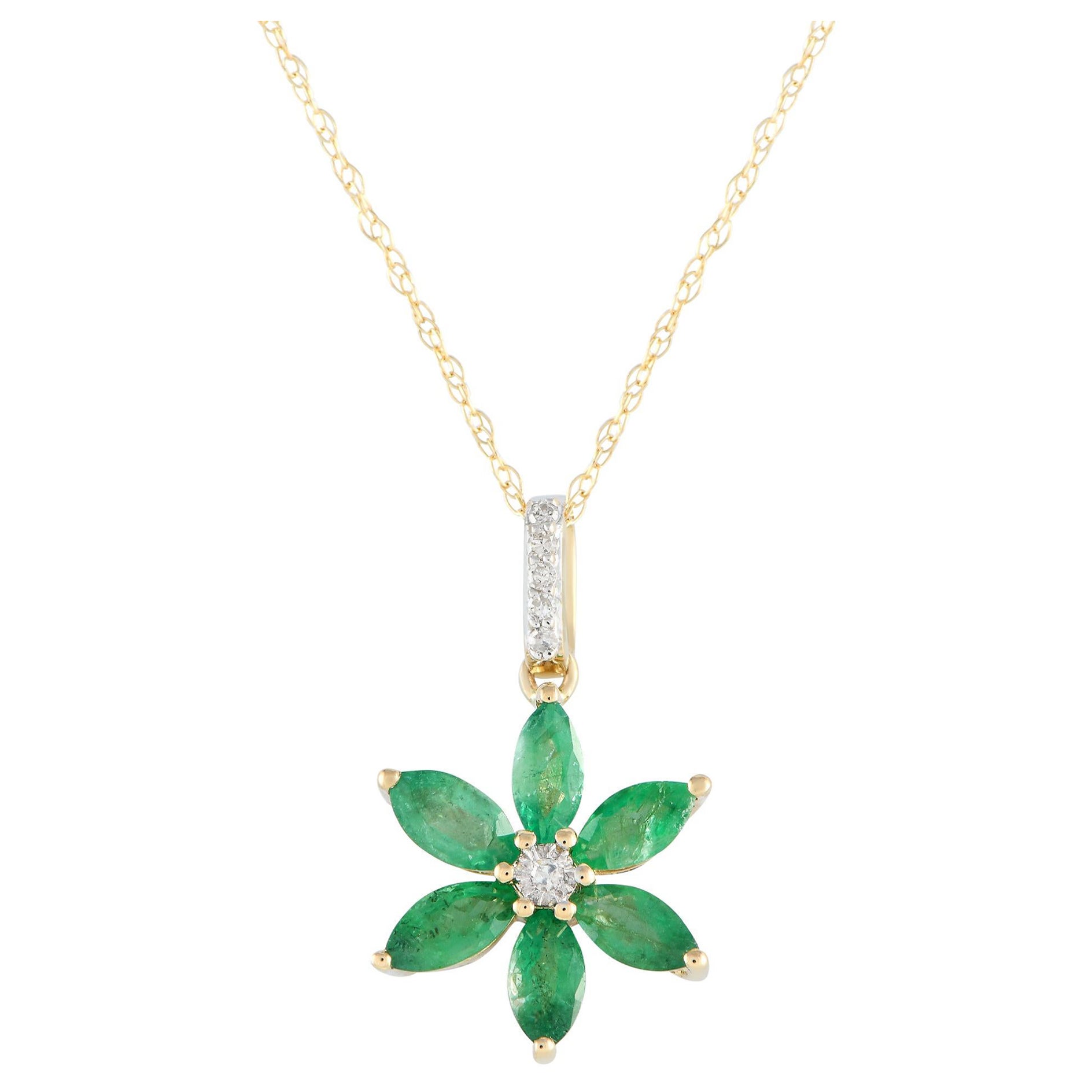 LB Exclusive 14K Yellow Gold 0.01ct Diamond Flower Necklace PD4-16241YEM For Sale