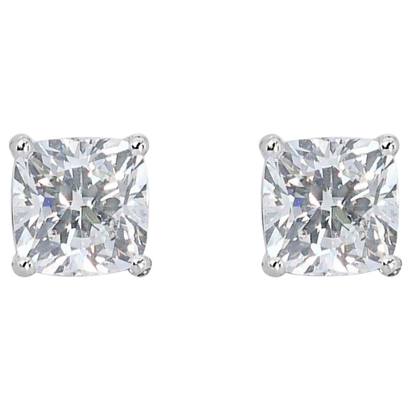 Dazzling Pair of 18K White Gold Earrings with 2.06 Carat Square Diamond For Sale