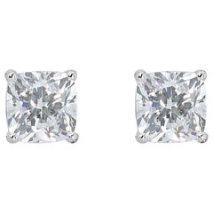 Dazzling Pair of 18K White Gold Earrings with 2.06 Carat Square Diamond