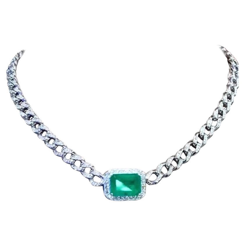AIG Certified 13.00 Ct Zambian Emeralds  4.50 Ct Diamonds 18K Gold Choker  For Sale