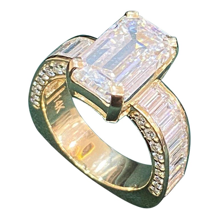 GIA Certified 6.00 Carats Diamond  Gold Solitaire Ring  For Sale