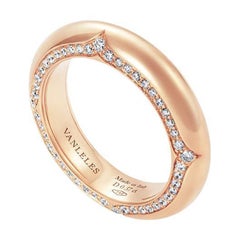 Bague en or rose 18 carats et diamants blancs