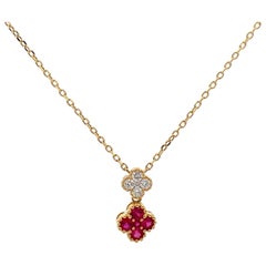 Double Cluster Rubin-Diamant-Anhänger-Halskette aus 18 Karat Gelbgold 0,47 Karat