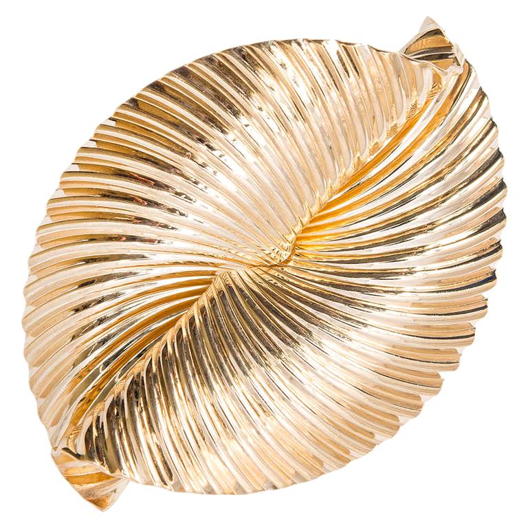 Tiffany & Co. Swirl Ribbon Yellow Gold Brooch