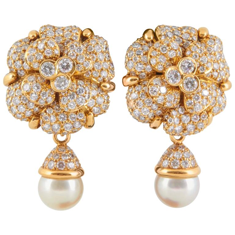 Diamond Flower and Pearl by CHANEL For Sale at 1stdibs