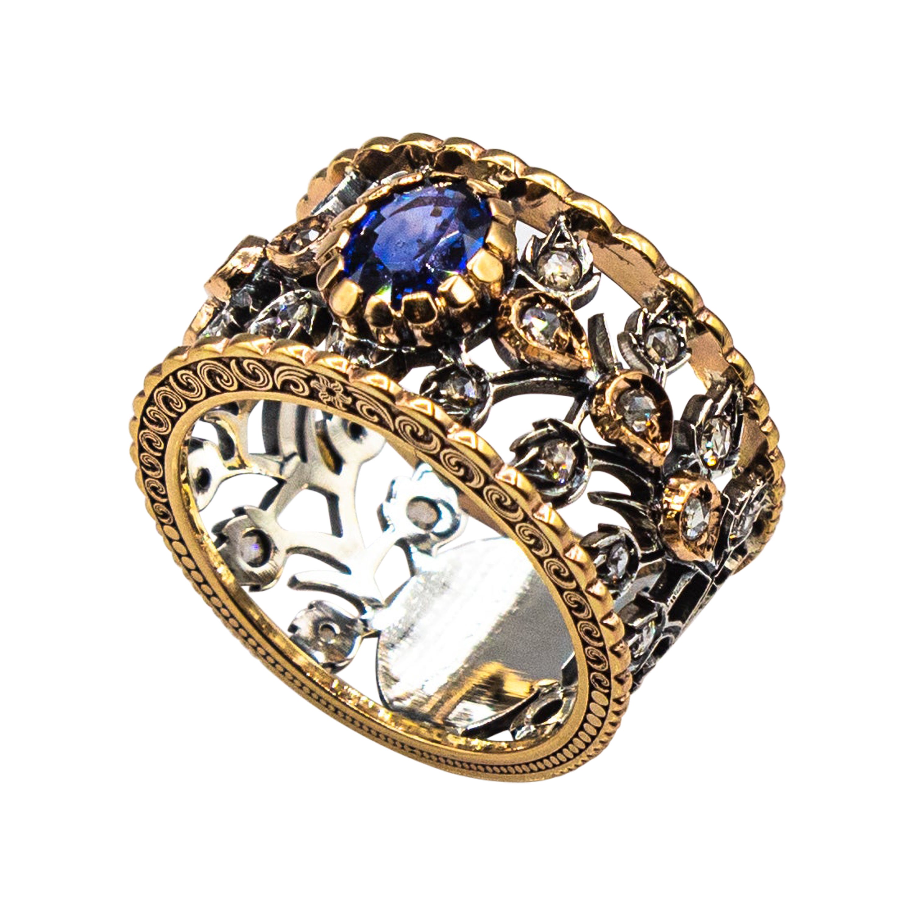 Gelbgoldring im Art-déco-Stil mit weißem Diamanten im Rosenschliff und blauem Saphir im Ovalschliff im Angebot