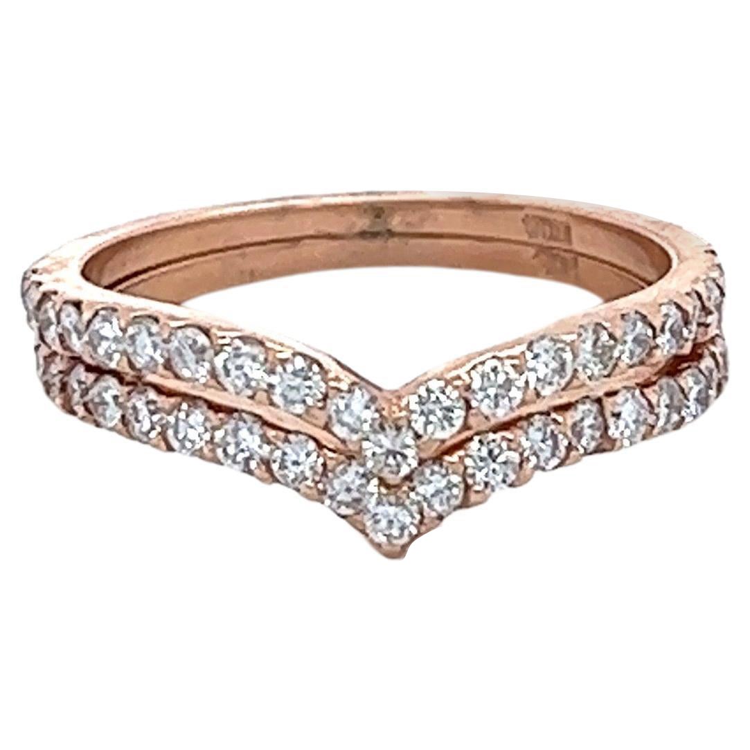 0.79 Carat Round Cut Diamond Rose Gold Bands For Sale