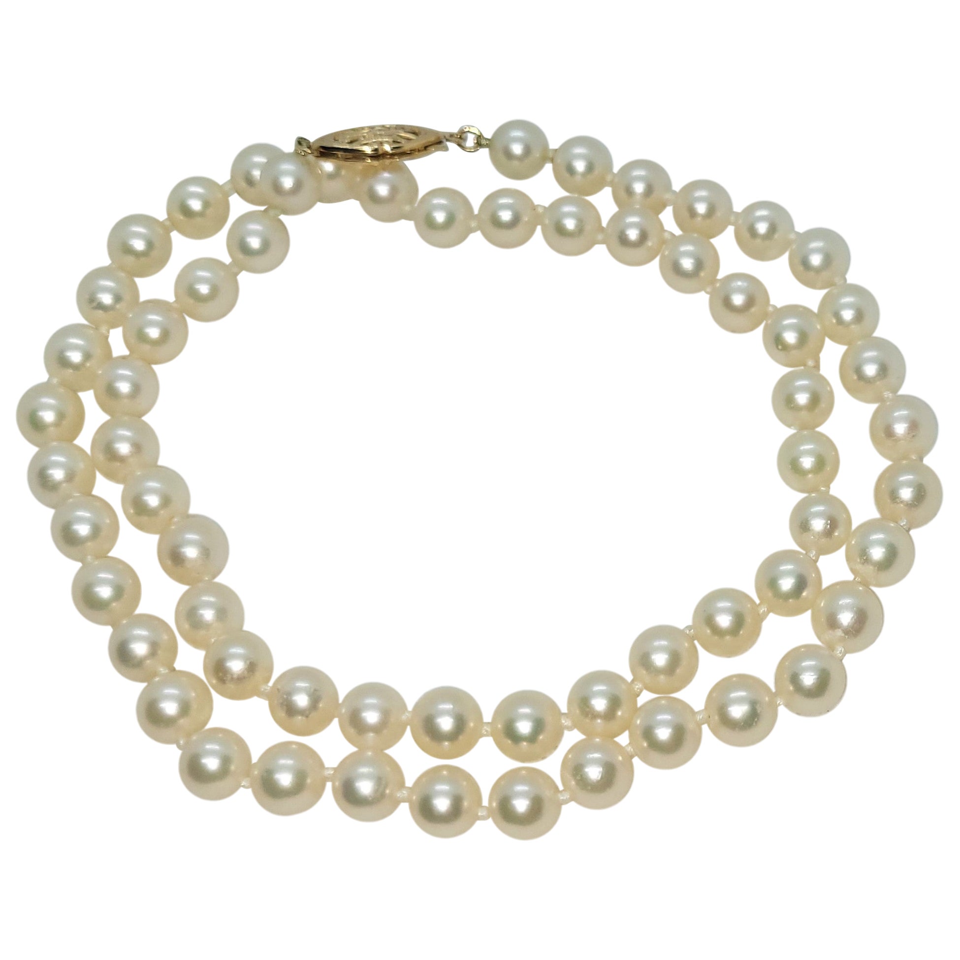 18 Inch Cultured White Pearl Strand, 6.5mm Pearls, 14kt Yellow Gold Clasp, Knot For Sale