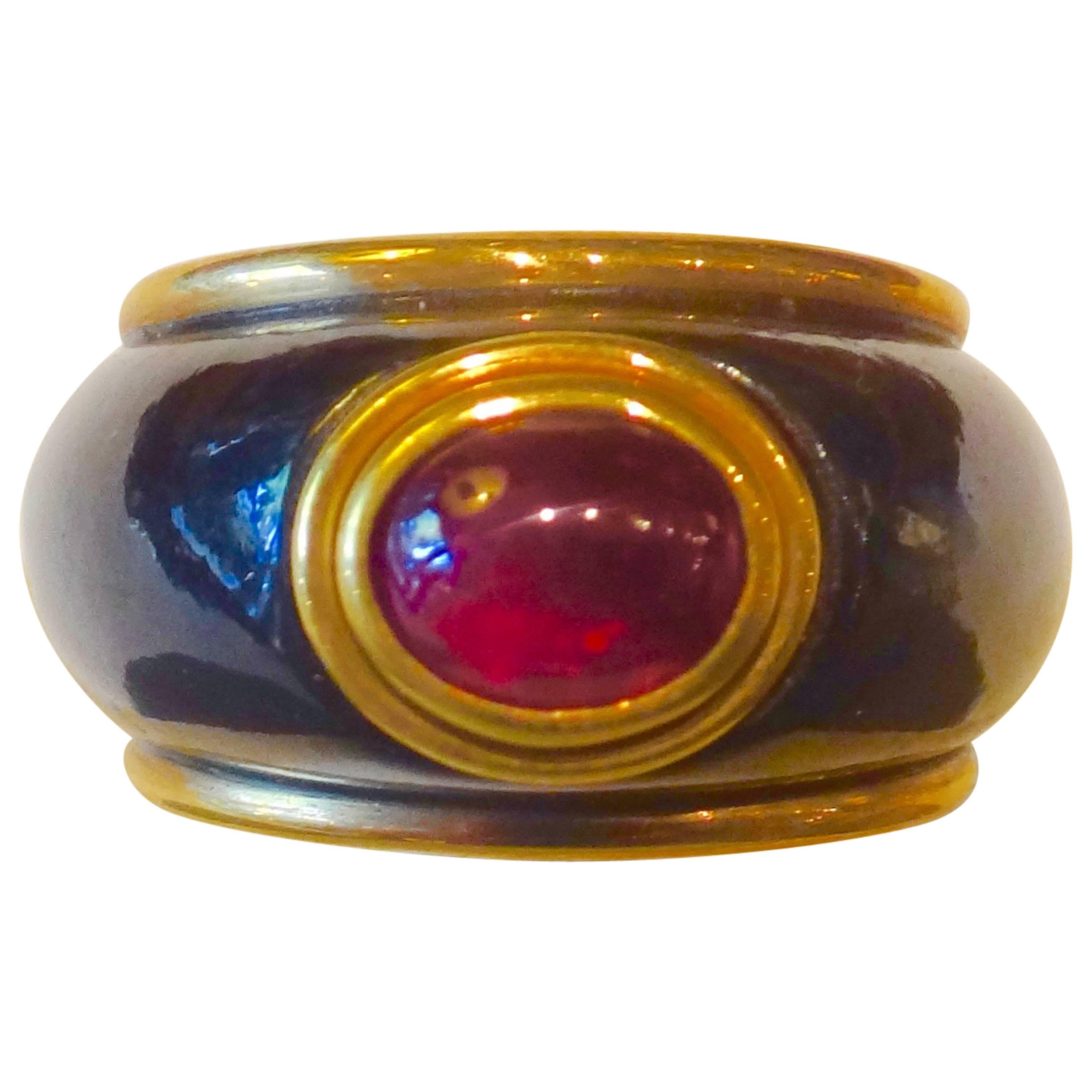 Cabochon Ruby Black Jade Gold Ring