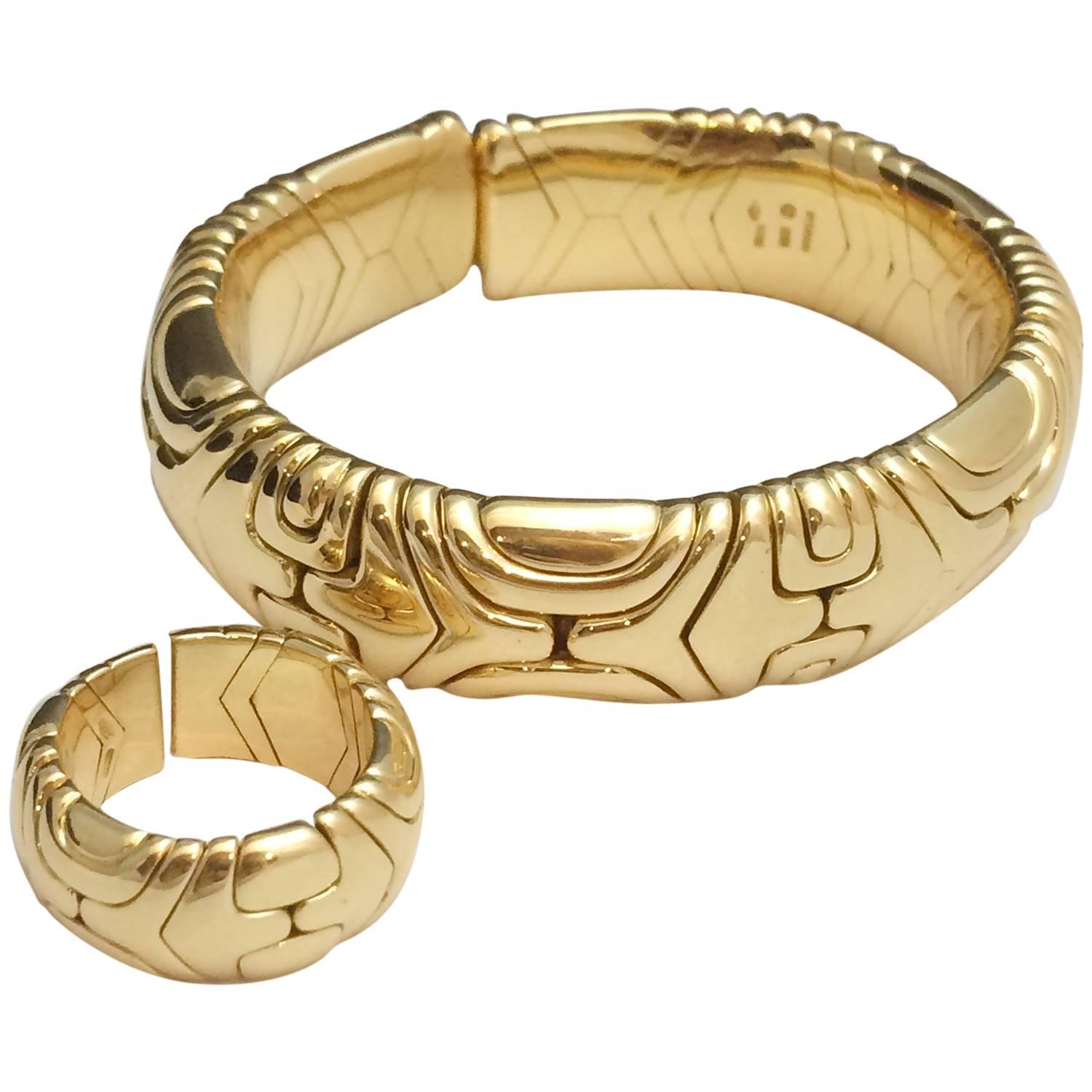 Bulgari Alveare collection Gold ring and bracelet set 