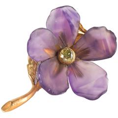 Brooch of Sculpted Amethyst Flower Yellow Diamond and Gold Leaves