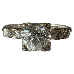 Bague de fiançailles à diamant du milieu du siècle